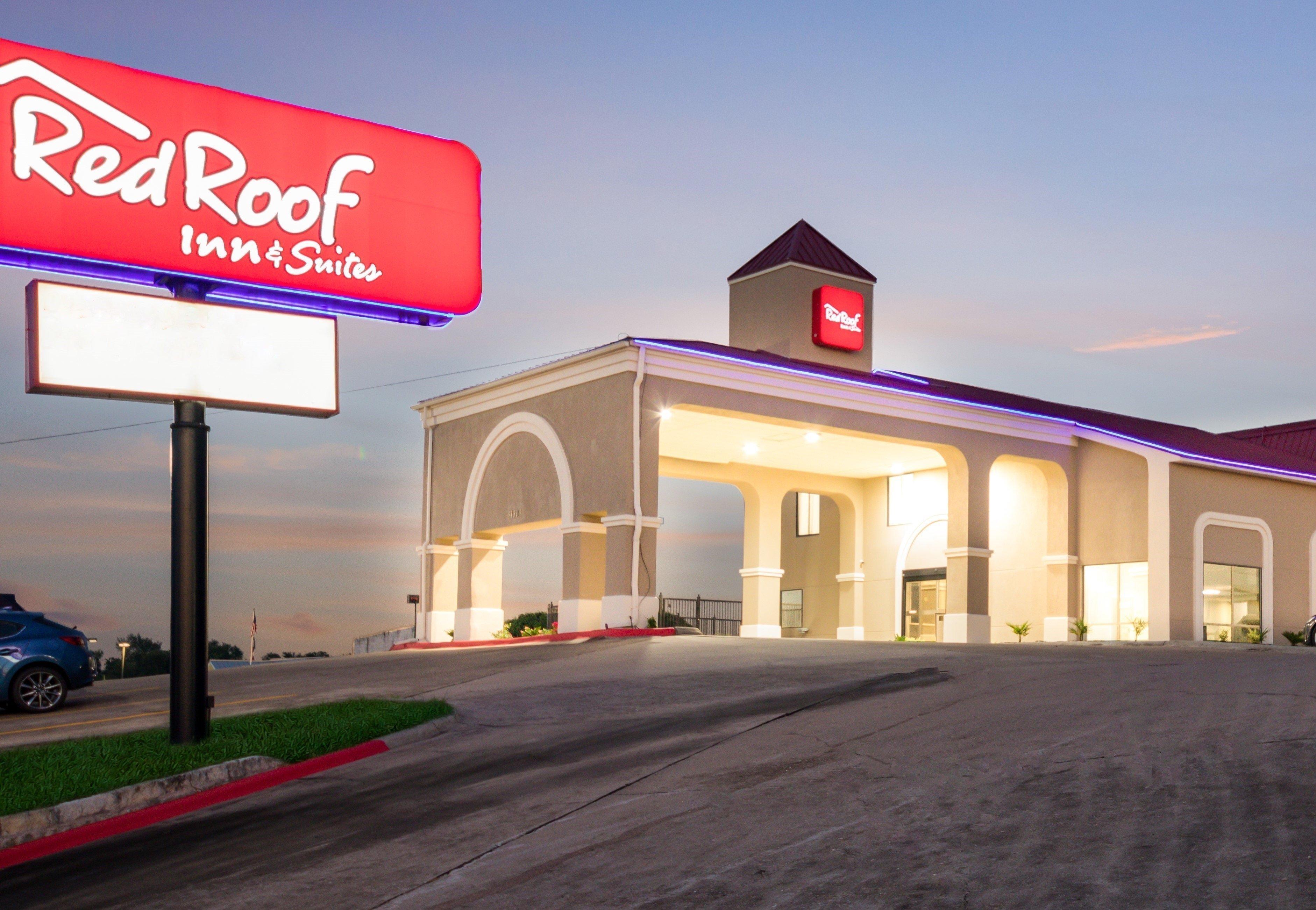 Red Roof Inn & Suites Austin East - Manor Exterior foto
